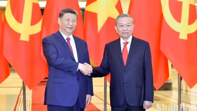 越共中央总书记苏林与中共中央总书记、中国国家主席习近平。