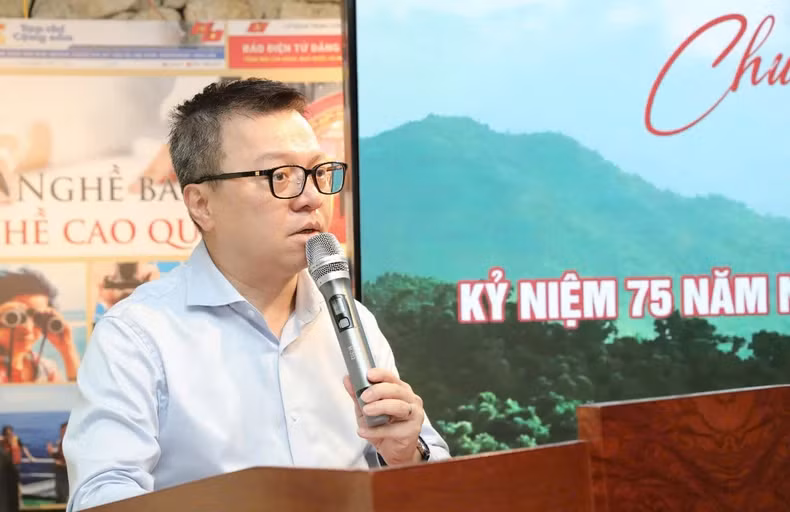 越共中央委员、《人民报》社总编辑、中央宣教与民运部副部长、越南新闻工作者协会主席黎国明发表讲话。