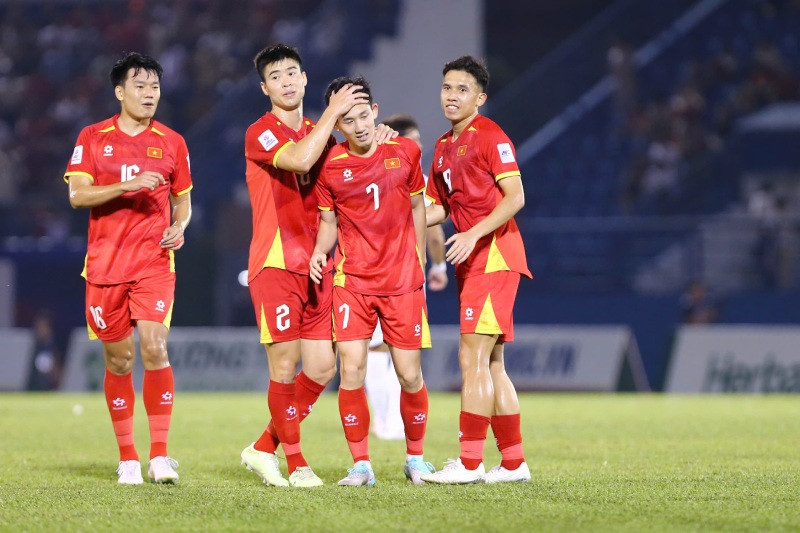 越南队首战大胜老挝 5-0。