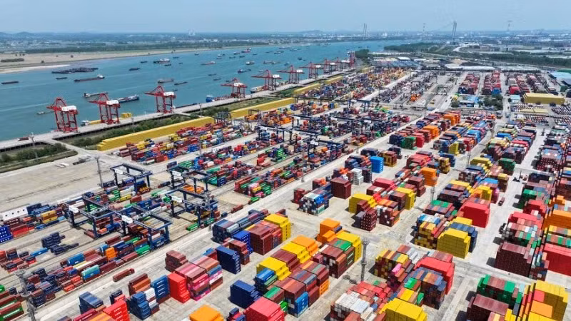 中国货物进出口呈现增长态势。（图片来源：新华社）