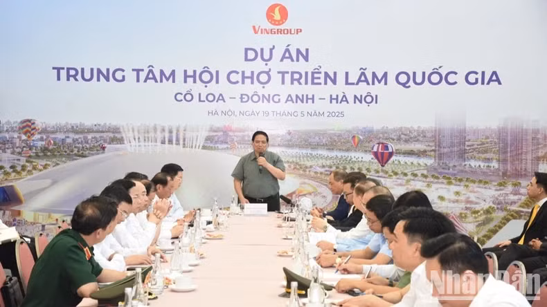 范明正总理在会上发表指导性讲话。（陈海 摄）