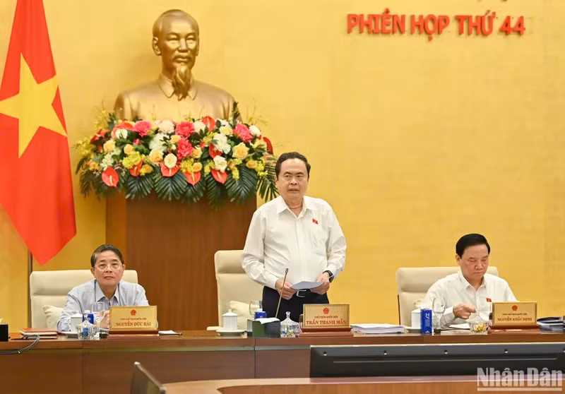 国会主席陈青敏在会上致辞。（维灵 摄）