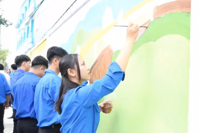 在文化方面，年轻一代一直在保护和弘扬民族文化特色中起着重要的作用。（图片来源：越通社）