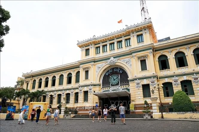 西贡中心邮政局是胡志明市著名目的地。（图片来源：越通社）