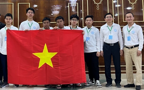 越南学生在土库曼斯坦数学交流奥林匹克竞赛中荣获六枚金牌。