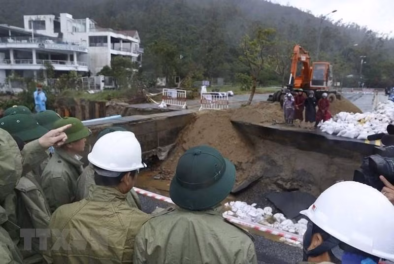 山茶郡寿光方黎文良街部分遭台风损毁的公共工程重建修缮工作。