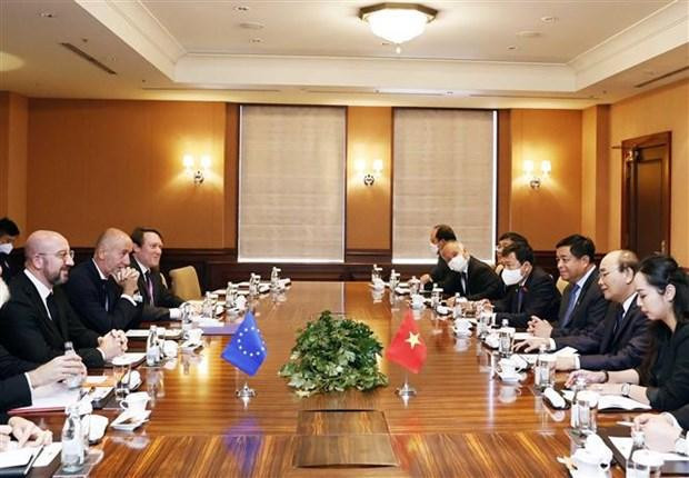 阮春福主席会见欧盟理事会主席米歇尔一行。（图片来源：越通社）