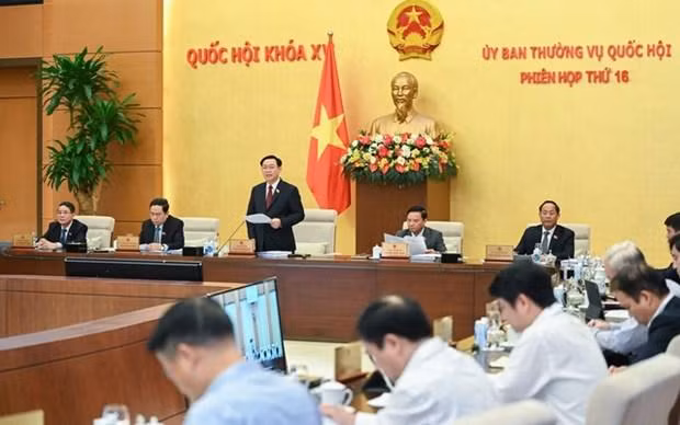 附图：越南国会常务委员会第16次会议场景。（图片来源：越通社）