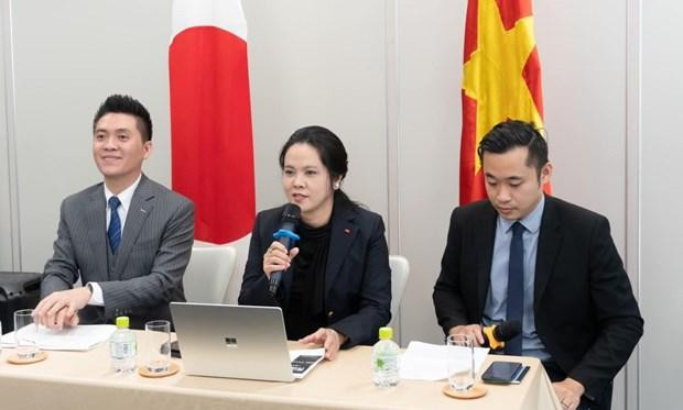 越南驻福冈总领事武支梅在新闻发布会上发言。