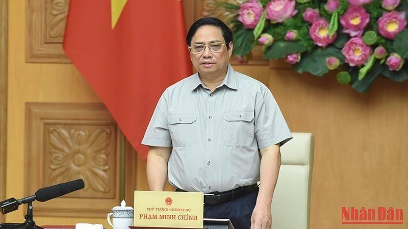 范明正总理就应对第四号台风召开紧急会议。（图片来源：陈海 摄）