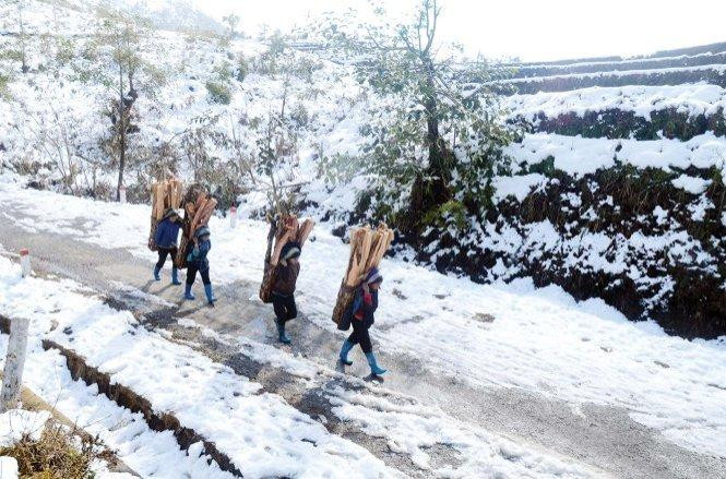 北部山区、丘陵地区气温普遍为3-5摄氏度，可能出现霜冻和雾凇现象。