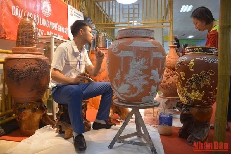 陶瓷行业参展。 陶瓷行业参展。