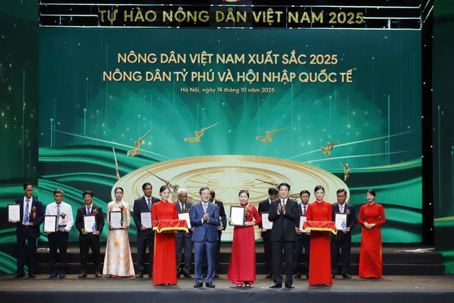 2025年优秀农民与农业科学家荣誉称号颁授仪式。 2-1318.jpg