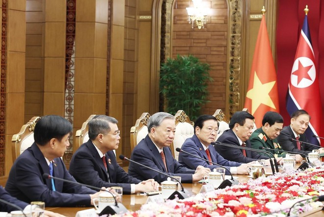 越共中央总书记苏林和越南高级代表团。 2-8505.jpg