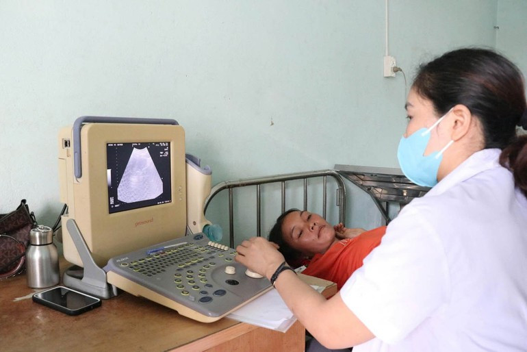 使用现代医疗设备进行健康检查。 2.jpg