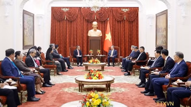 越共中央总书记、国家主席苏林会见东盟各国驻越南大使及临时代办。