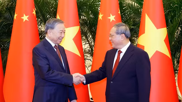越共中央总书记、国家主席苏林会见中国国务院总理李强。