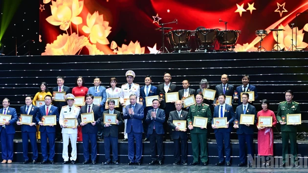 苏林总书记出席胡志明——2025年理想征程活动【组图】