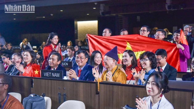 越南代表团。
