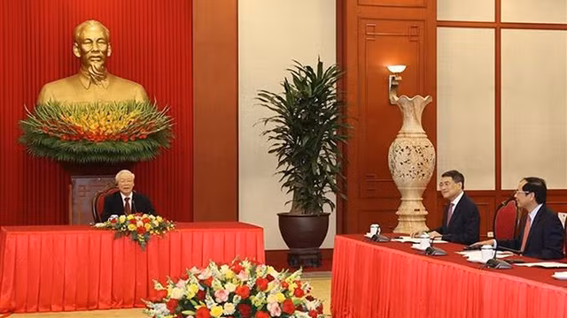 越共中央总书记阮富仲与印尼总统佐科通电话（组图） ảnh 4