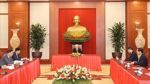 越共中央总书记阮富仲与印尼总统佐科通电话（组图） ảnh 1
