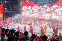“平安祖国”特别艺术晚会精彩亮相岘港