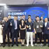越韩企业家与投资者协会领导与出席活动的越南创业公司代表合影。（图片由VKBIA提供）