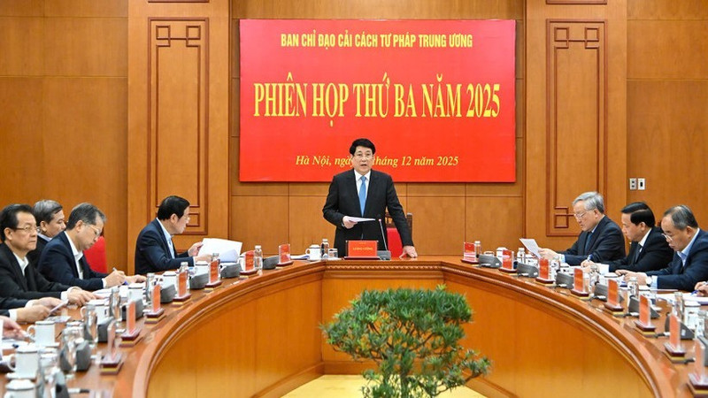 国家主席梁强主持中央司法改革指导委员会第三次会议。（水原 摄）