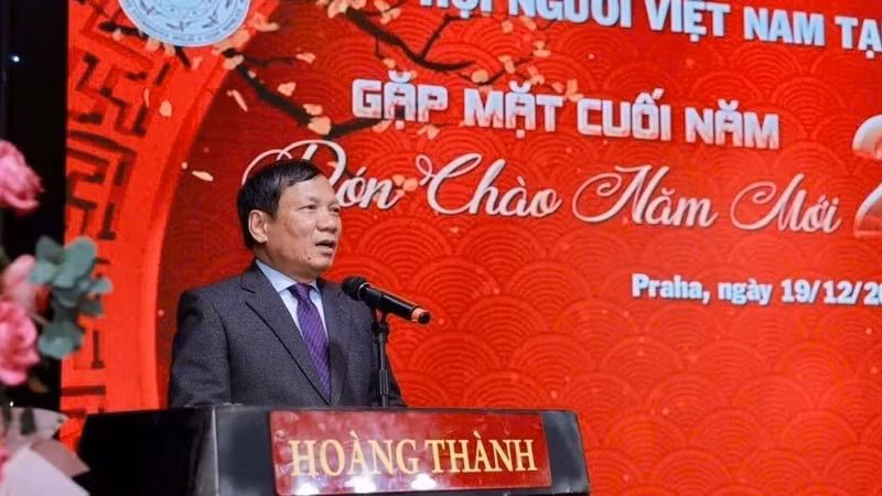 越南祖国阵线中央委员会主席团委员、旅居欧洲越南人协会联合会主席黄廷胜。