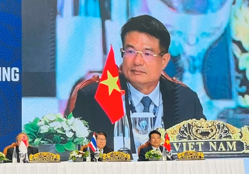 越南最高人民检察院检察长阮辉进出席东盟检察长会议。（图片来源：保护法律报）