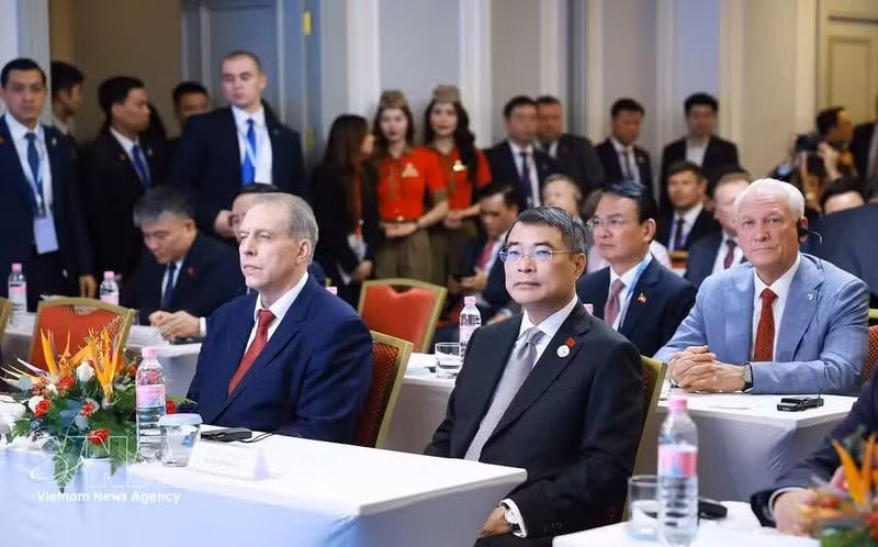政府总理黎明兴出席越南—俄罗斯联邦贸易与投融资对接活动。（图片来源：越通社）