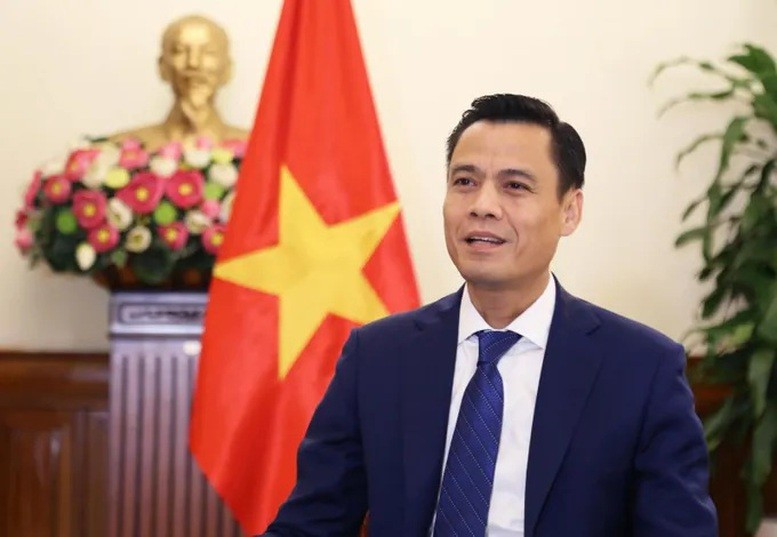越南外交部副部长邓黄江。
