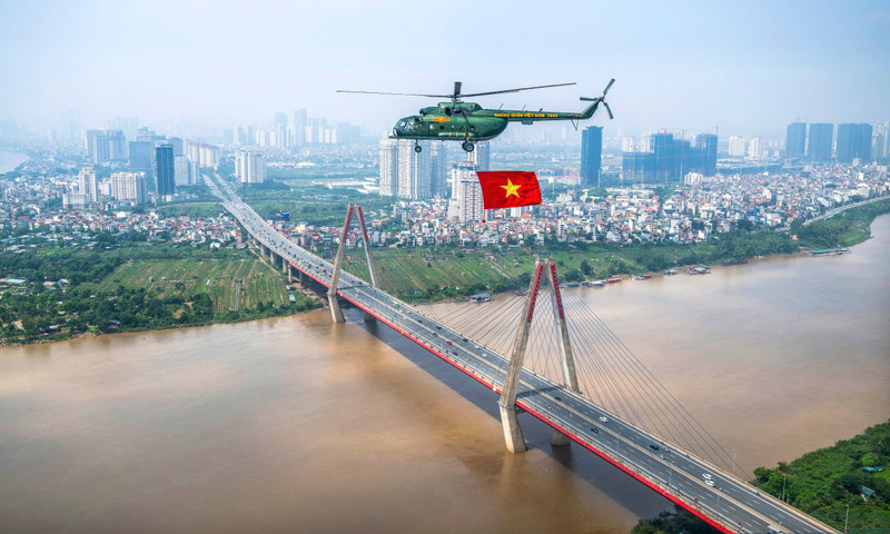 日新大桥。（成达 摄）