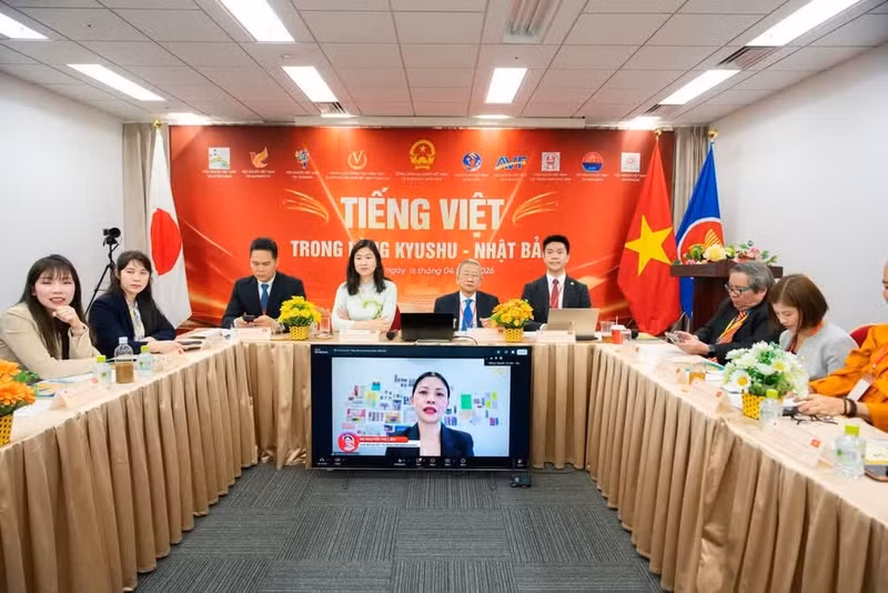 4月18日举行的“日本九州心中的越南语”活动。（图片来源：越通社）