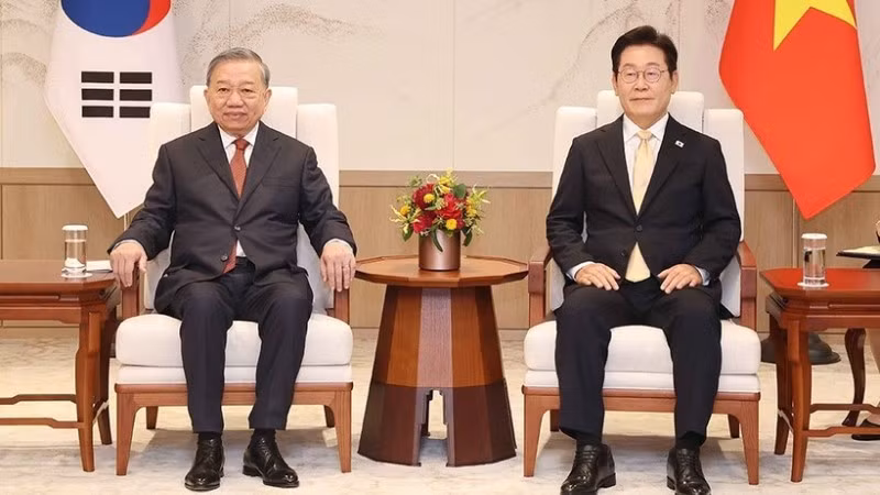 越共中央总书记苏林和韩国总统李在明。（图片来源：越通社）