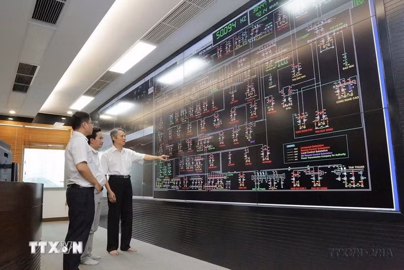 胡志明市电力系统调度中心应用信息技术来进行电网管理与运行。（图片来源：越通社）