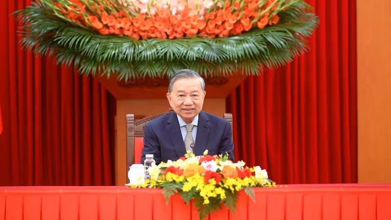 越共中央总书记苏林同韩国总统李在明通电话。