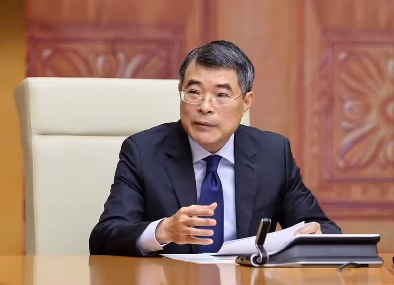 黎明兴总理在关于能源自主的亚洲零排放共同体线上峰会上发表讲话。（图片来源：政府网）