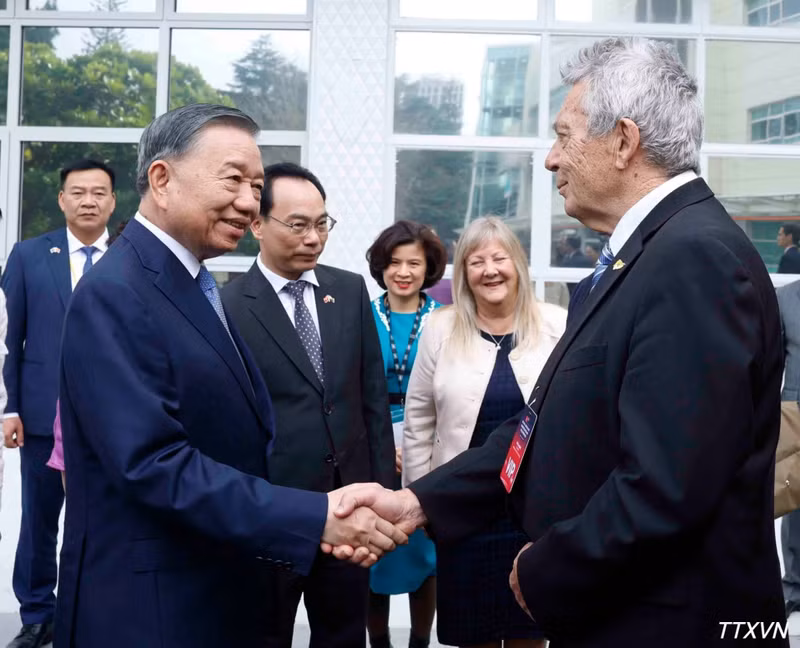 越共中央总书记、国家主席苏林出席越南—新西兰高等教育与职业教育论坛。（图片来源：越通社）