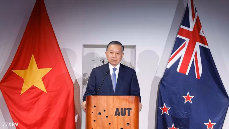  越共中央总书记、国家主席苏林在越南—新西兰高等教育与职业教育论坛上发表讲话。（图片来源：越通社）