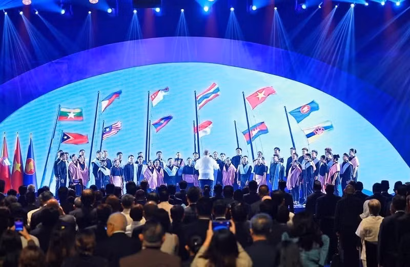 第48届东盟峰会开幕仪式现场。（图片来源：越通社）