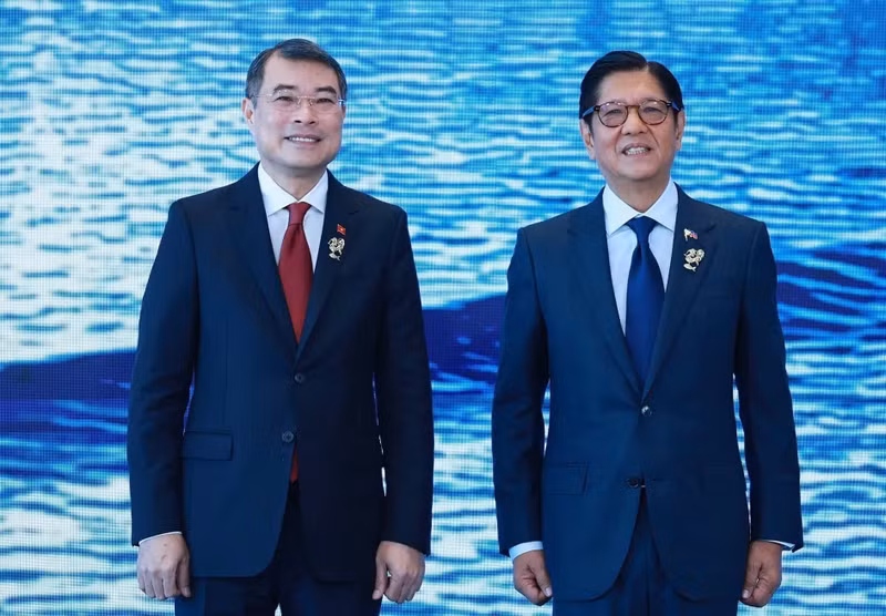 2026年东盟轮值主席国菲律宾总统费迪南德·罗慕尔德兹·马科斯和越南政府总理黎明兴。（图片来源：越通社）