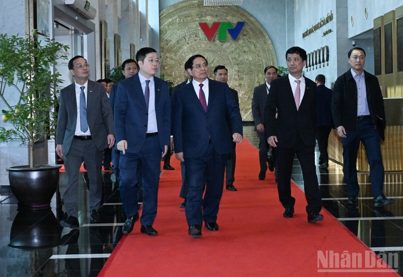 范明正总理出席越南电视台2025年工作总结暨2026年任务部署会议。（陈海 摄）