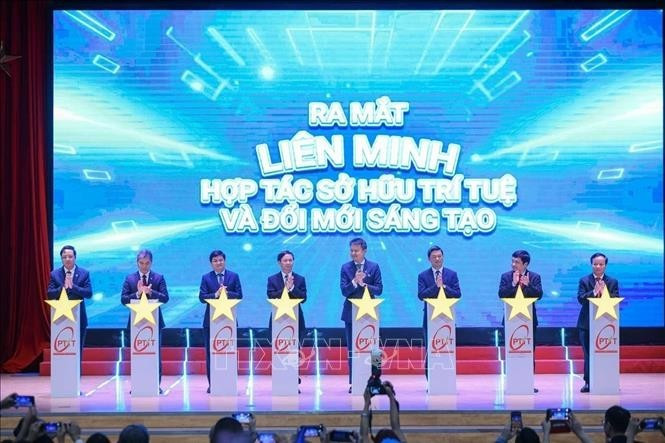 由五所大学组成的知识产权与创新合作联盟正式亮相。（图片来源：越通社）