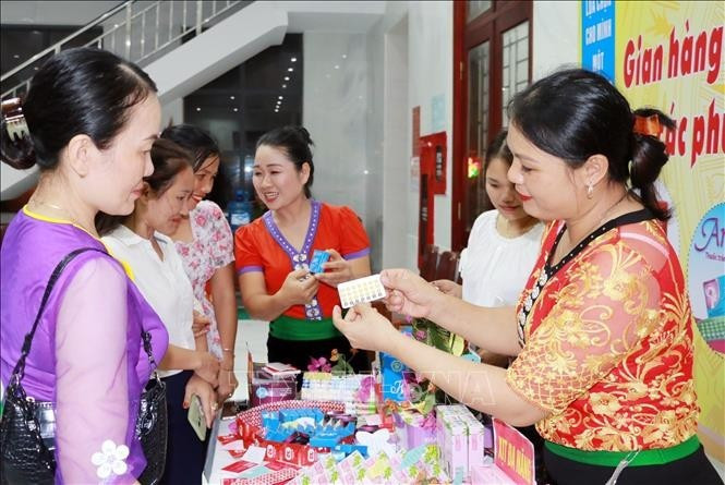 义安省宣传安全包装措施。（图片来源：越通社）
