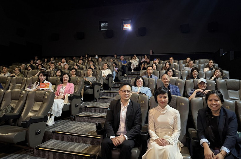 《桃花、河粉与钢琴》放映活动。（图片来源：越通社）