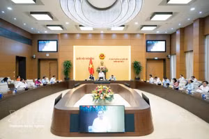 越南国会常务委员会第六次会议闭。（图片来源：越通社）