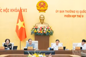 国会主席陈青敏在会上发表讲话。（维灵 摄）