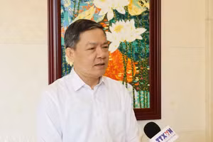越南驻华大使馆商务参赞农德莱接受越通社驻北京记者的采访。（图片来源：越通社）