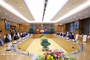 政府总理黎明兴会见出席打击通缉犯罪会议的东盟各国代表团团长。（青江 摄）